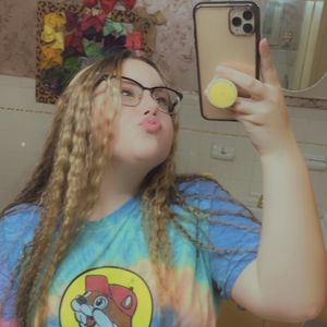 Meet your Posher, Madelyn